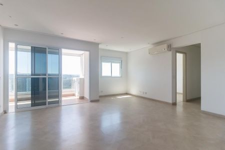 Sala de apartamento para alugar com 3 quartos, 110m² em Loteamento Mogilar, Mogi das Cruzes