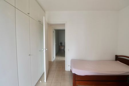 Apartamento para alugar com 120m², 3 quartos e 2 vagasQuarto