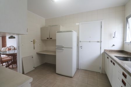 Apartamento para alugar com 120m², 3 quartos e 2 vagasCozinha