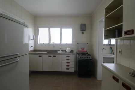 Apartamento para alugar com 120m², 3 quartos e 2 vagasCozinha