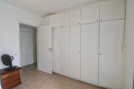 Apartamento para alugar com 120m², 3 quartos e 2 vagasQuarto 2