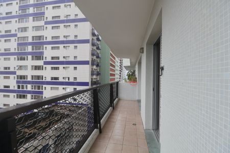 Apartamento para alugar com 120m², 3 quartos e 2 vagasVaranda