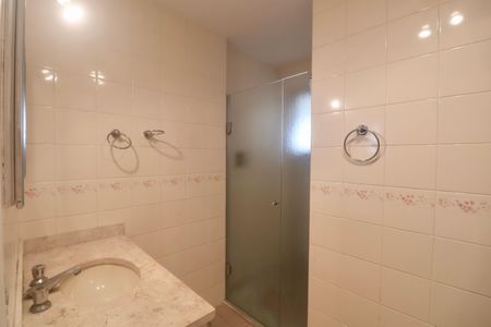 Apartamento para alugar com 120m², 3 quartos e 2 vagasBanheiro Social