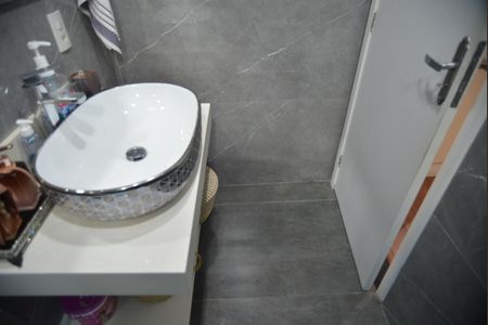 Casa à venda com 144m², 2 quartos e 2 vagasBanheiro Social