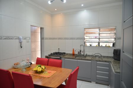 Casa à venda com 144m², 2 quartos e 2 vagasCozinha