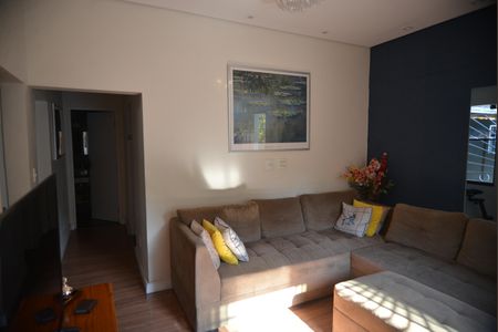 Casa à venda com 144m², 2 quartos e 2 vagasSala