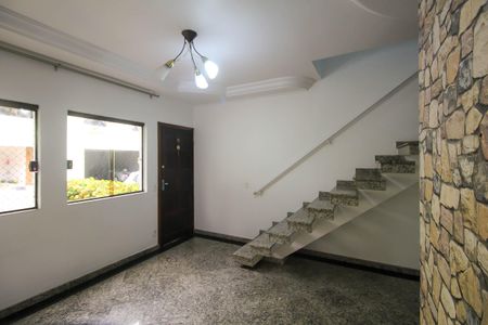 Casa de condomínio para alugar com 85m², 2 quartos e 1 vaga Casa de condomínio para alugar com 85m², 2 quartos e 1 vagaSala
