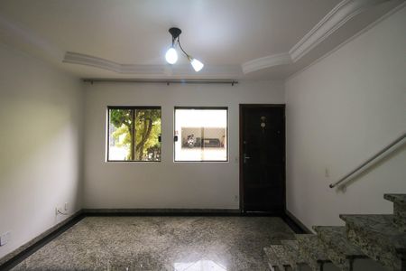 Sala de casa de condomínio para alugar com 2 quartos, 85m² em Chácara Mafalda, São Paulo