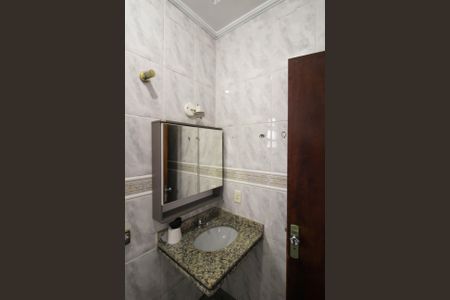 Casa de condomínio para alugar com 85m², 2 quartos e 1 vaga Casa de condomínio para alugar com 85m², 2 quartos e 1 vagaBanheiro