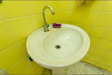 Casa à venda com 153m², 3 quartos e 3 vagasBanheiro de serviço