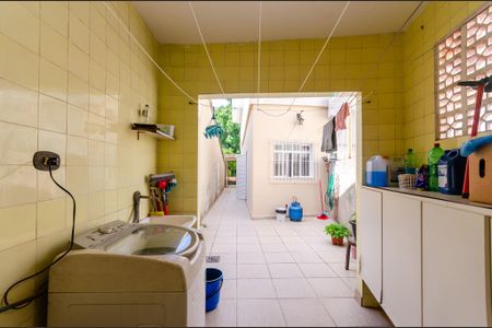 Casa à venda com 153m², 3 quartos e 3 vagasÁrea de Serviço