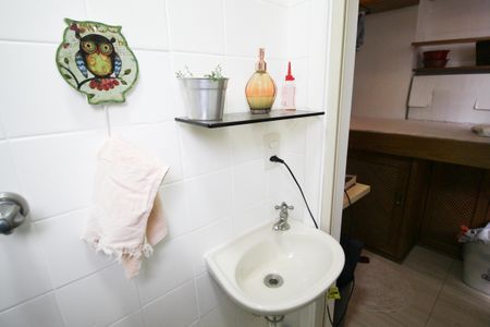 Apartamento à venda com 84m², 2 quartos e 1 vaga Apartamento à venda com 84m², 2 quartos e 1 vagaBanheiro de serviço