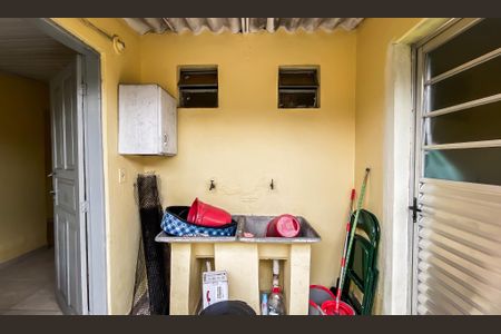 Casa para alugar com 30m², 1 quarto e sem vagaÁrea de Serviço