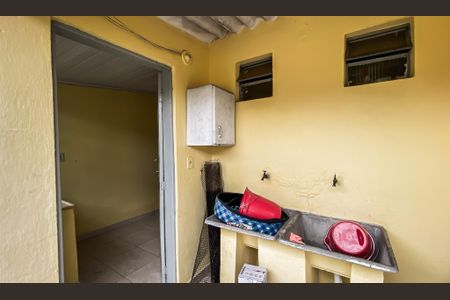 Casa para alugar com 30m², 1 quarto e sem vagaÁrea de Serviço