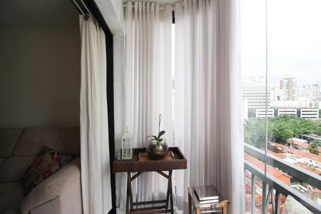 Varanda de apartamento para alugar com 2 quartos, 60m² em Itaim Bibi, São Paulo