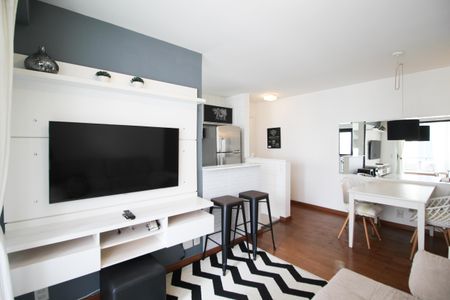 Sala de apartamento para alugar com 2 quartos, 60m² em Itaim Bibi, São Paulo