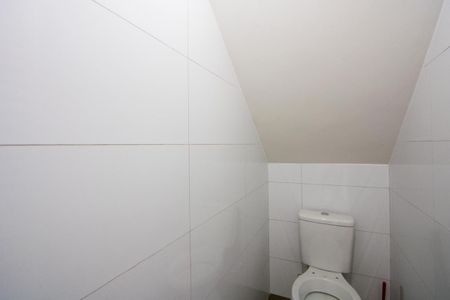 Casa para alugar com 127m², 2 quartos e 2 vagas Casa para alugar com 127m², 2 quartos e 2 vagasBanheiro da garagem