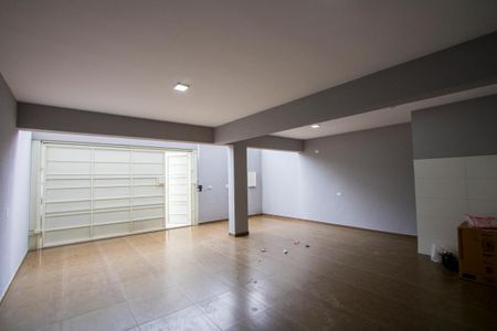 Casa para alugar com 127m², 2 quartos e 2 vagas Casa para alugar com 127m², 2 quartos e 2 vagasÁrea de serviço/Garagem