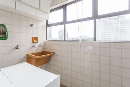 Apartamento à venda com 105m², 3 quartos e 1 vagaÁrea de Serviço
