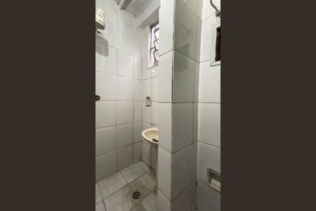 Casa para alugar com 42m², 1 quarto e sem vagaBanheiro