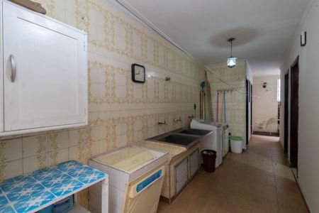 Casa para alugar com 315m², 4 quartos e 6 vagas Casa para alugar com 315m², 4 quartos e 6 vagasÁrea de Servico