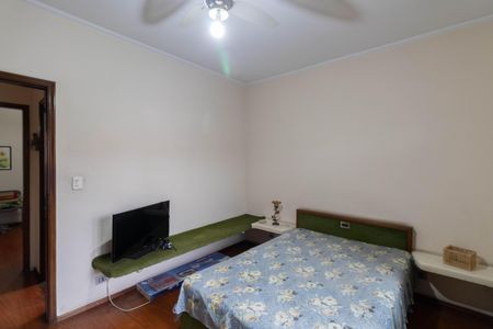 Casa para alugar com 315m², 4 quartos e 6 vagas Casa para alugar com 315m², 4 quartos e 6 vagasQuarto 2