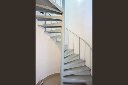 Apartamento para alugar com 68m², 1 quarto e 1 vagaEscada