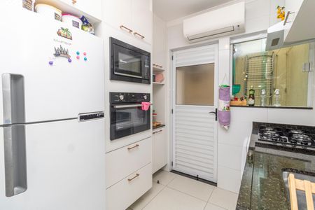 Cozinha de casa de condomínio à venda com 2 quartos, 50m² em Vila Germinal, São Paulo