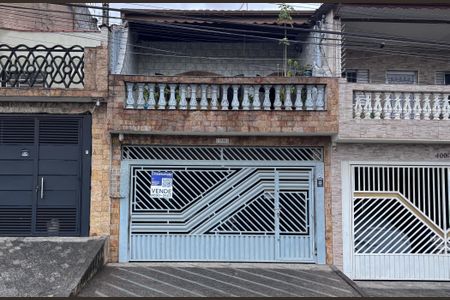 Casa à venda com 250m², 3 quartos e 2 vagas Casa à venda com 250m², 3 quartos e 2 vagasFachada