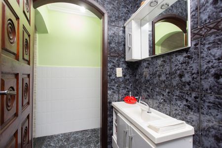 Casa à venda com 250m², 3 quartos e 2 vagas Casa à venda com 250m², 3 quartos e 2 vagasBanheiro 3