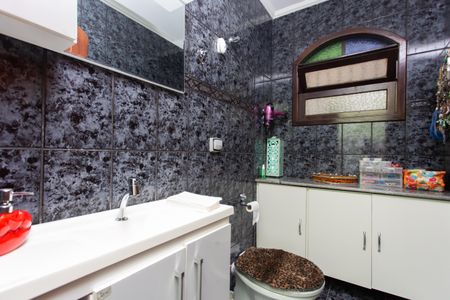 Casa à venda com 250m², 3 quartos e 2 vagas Casa à venda com 250m², 3 quartos e 2 vagasBanheiro 3