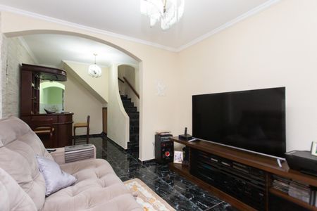 Sala de casa à venda com 3 quartos, 250m² em Vila Carmosina, São Paulo