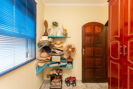 Casa à venda com 250m², 3 quartos e 2 vagas Casa à venda com 250m², 3 quartos e 2 vagasQuarto 2