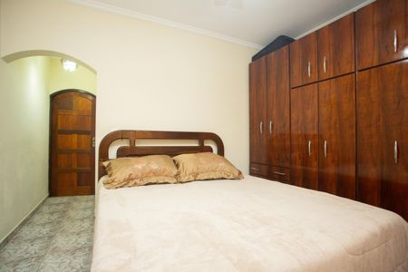 Casa à venda com 250m², 3 quartos e 2 vagas Casa à venda com 250m², 3 quartos e 2 vagasSuíte