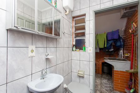 Casa à venda com 250m², 3 quartos e 2 vagas Casa à venda com 250m², 3 quartos e 2 vagasBanheiro 4