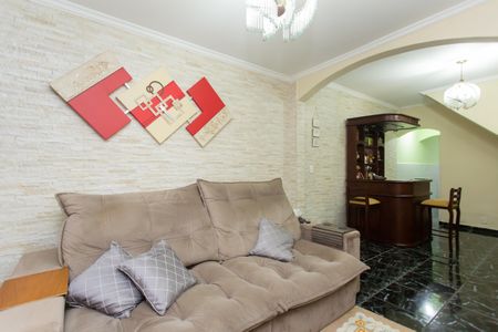 Sala de casa à venda com 3 quartos, 250m² em Vila Carmosina, São Paulo