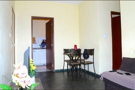 Sala de apartamento à venda com 2 quartos, 49m² em Goiânia, Belo Horizonte