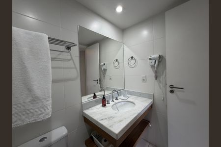 Apartamento para alugar com 75m², 2 quartos e 1 vagaBanheiro da suíte 1