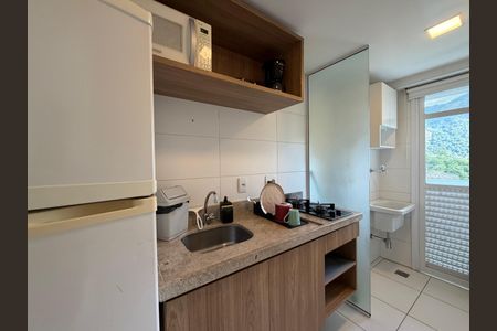 Apartamento para alugar com 75m², 2 quartos e 1 vagaCozinha 