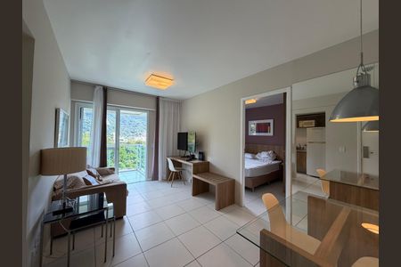 Sala de apartamento para alugar com 2 quartos, 75m² em Camorim, Rio de Janeiro