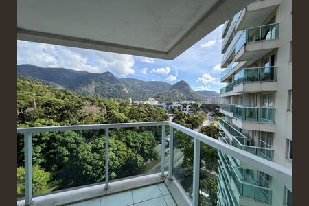 Sala - Varanda de apartamento para alugar com 2 quartos, 75m² em Camorim, Rio de Janeiro