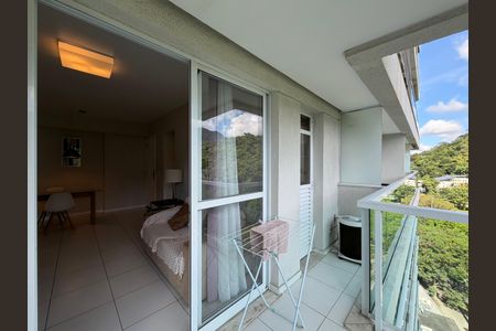 Apartamento para alugar com 75m², 2 quartos e 1 vagaSala - Varanda