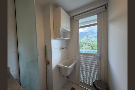 Apartamento para alugar com 75m², 2 quartos e 1 vagaÁrea de serviço 