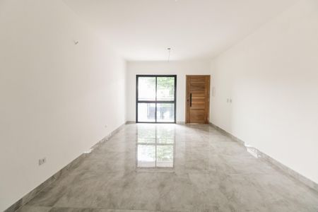 Casa para alugar com 200m², 3 quartos e 4 vagas Casa para alugar com 200m², 3 quartos e 4 vagasSala