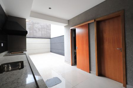 Casa à venda com 200m², 3 quartos e 4 vagasÁrea comum - Churrasqueira