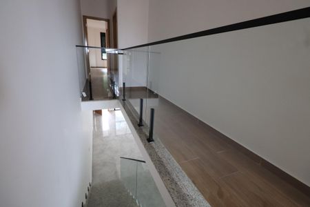 Casa à venda com 200m², 3 quartos e 4 vagasCorredor
