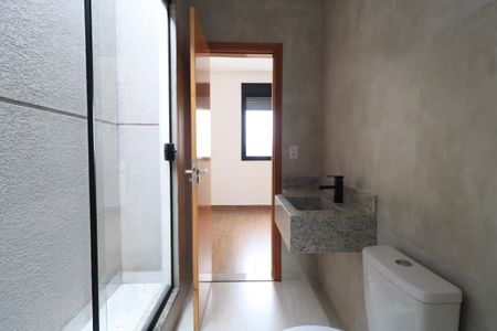 Casa à venda com 200m², 3 quartos e 4 vagasBanheiro da Suíte 1