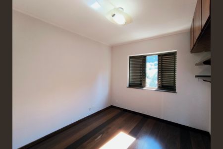 Apartamento à venda com 214m², 3 quartos e 2 vagas Apartamento à venda com 214m², 3 quartos e 2 vagasQuarto 3