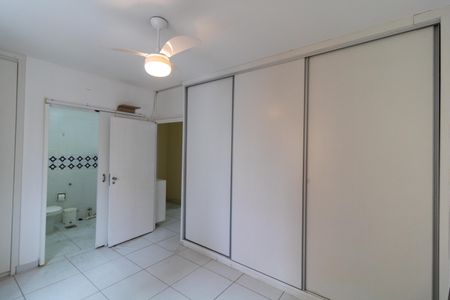 Apartamento à venda com 48m², 1 quarto e sem vaga Apartamento à venda com 48m², 1 quarto e sem vagaQuarto