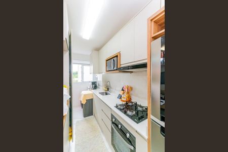 Cozinha de apartamento para alugar com 2 quartos, 44m² em Costa E Silva, Porto Alegre